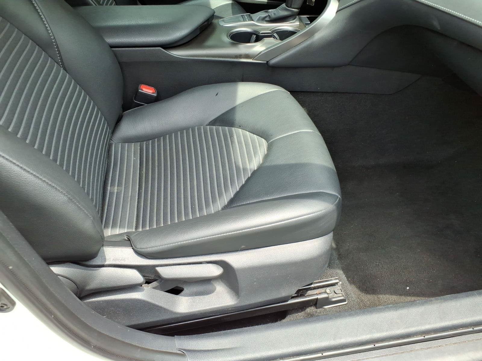 Used 2023  TOYOTA  image 24
