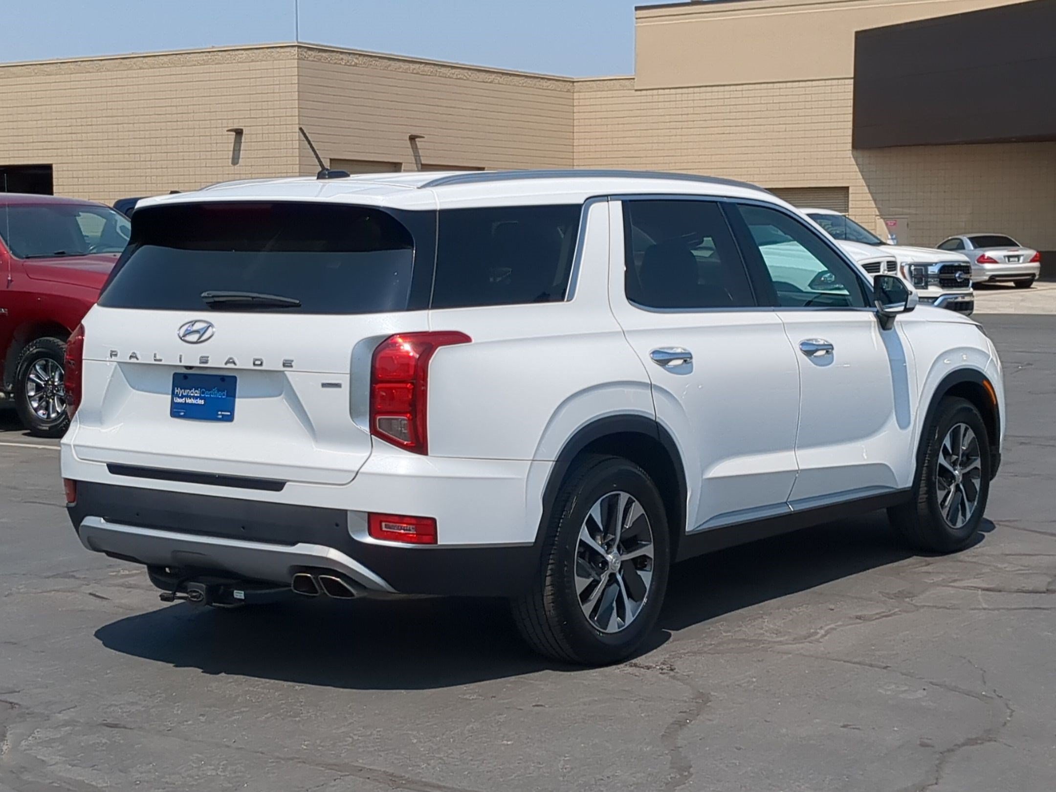 Certified Used 2022 Hyper White Hyundai SEL image 3