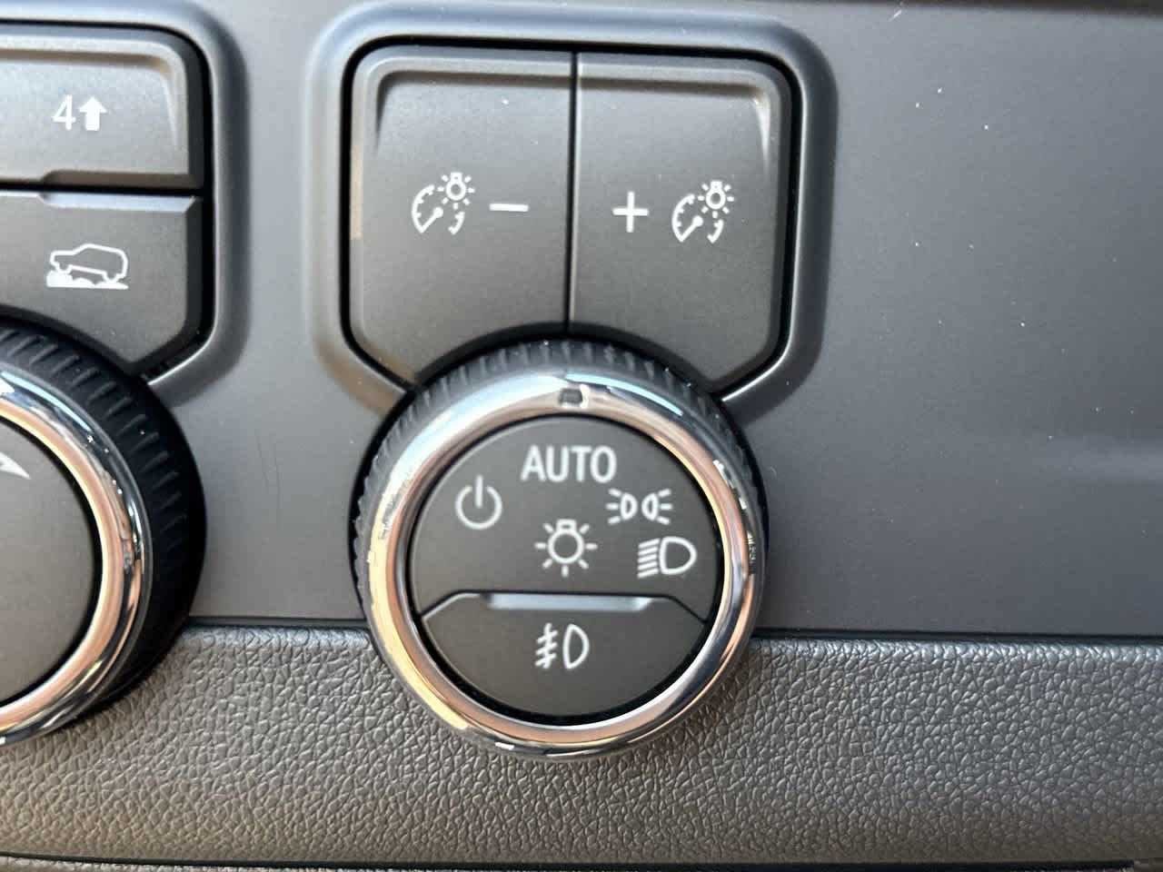 2026 Chevrolet Suburban Premier - Photo 23
