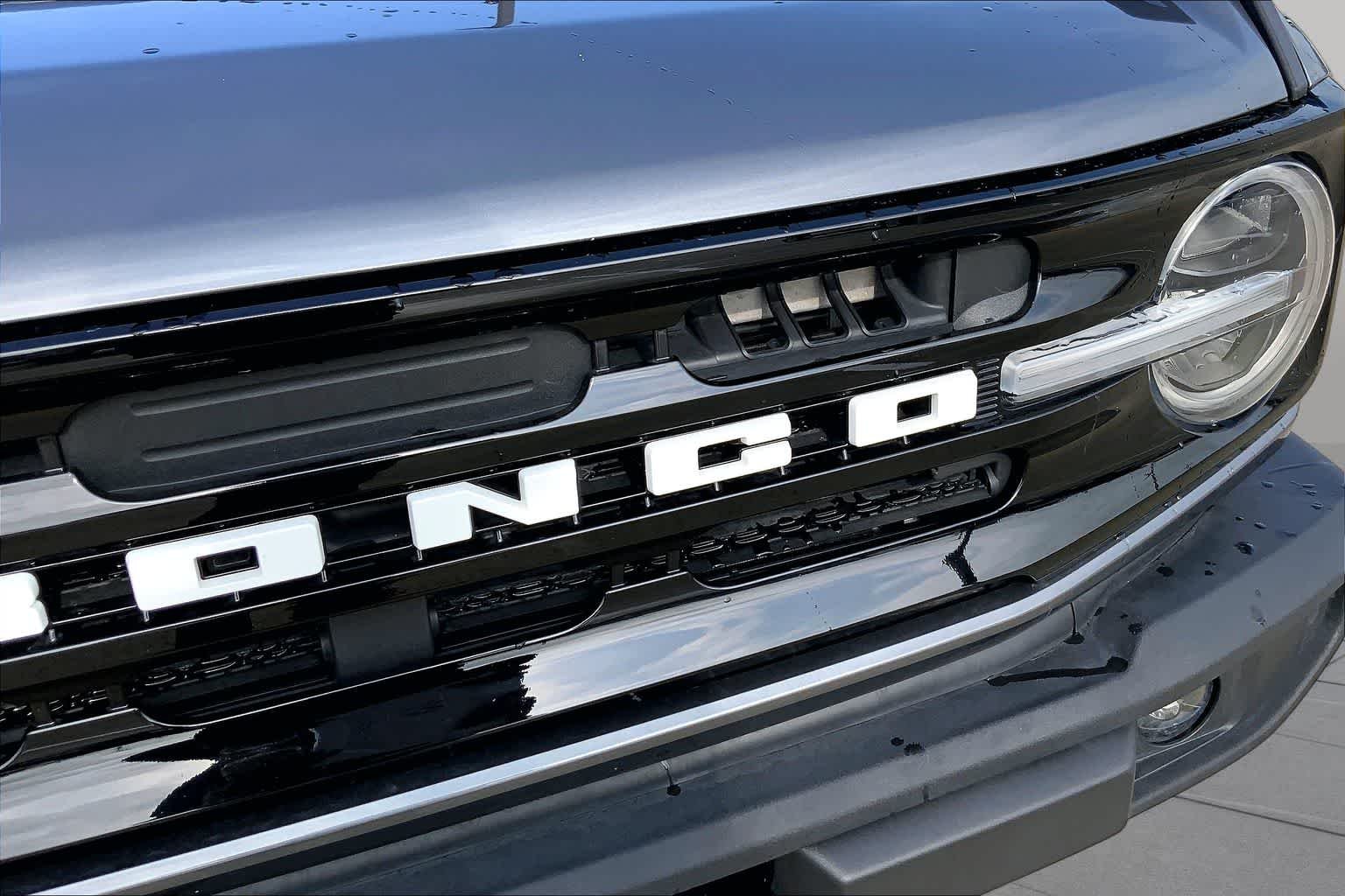 Used 2023 Carbonized Gray Metallic Ford Outer Banks image 28