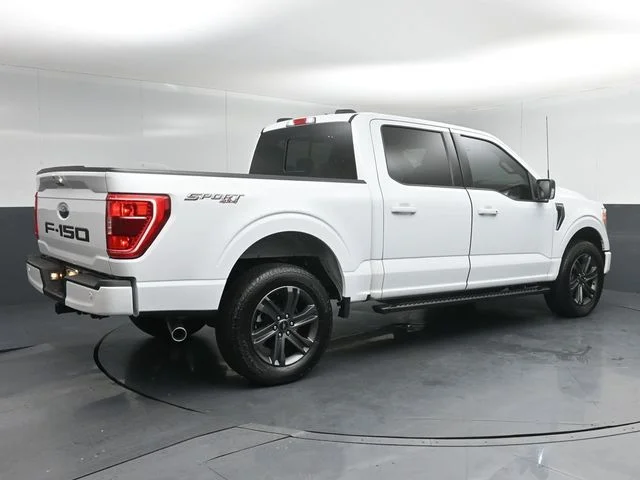 Certified Used 2023 Oxford White Ford XLT image 7