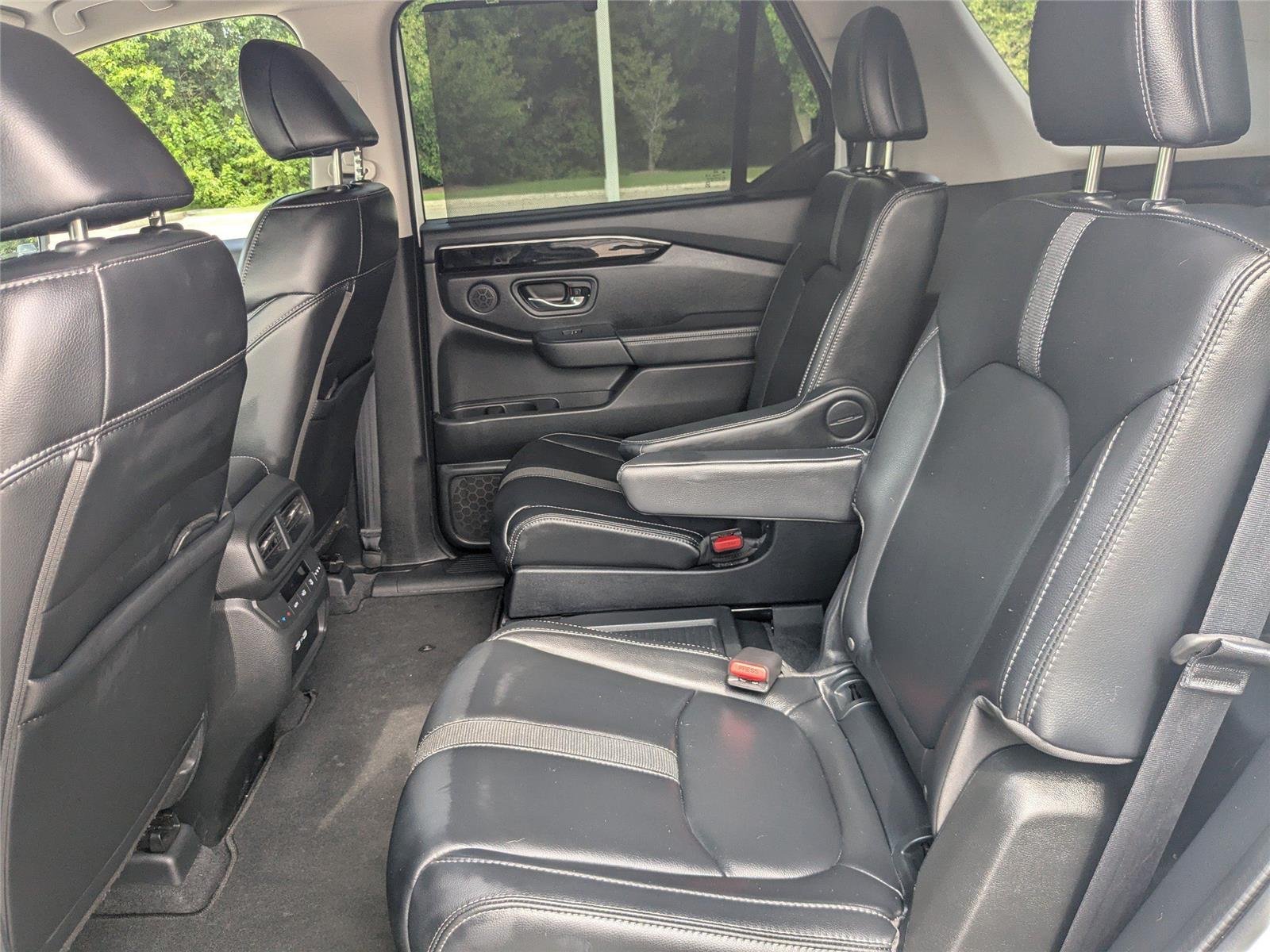 Used 2023 Platinum White Pearl Honda EX-L 7 Passenger image 13