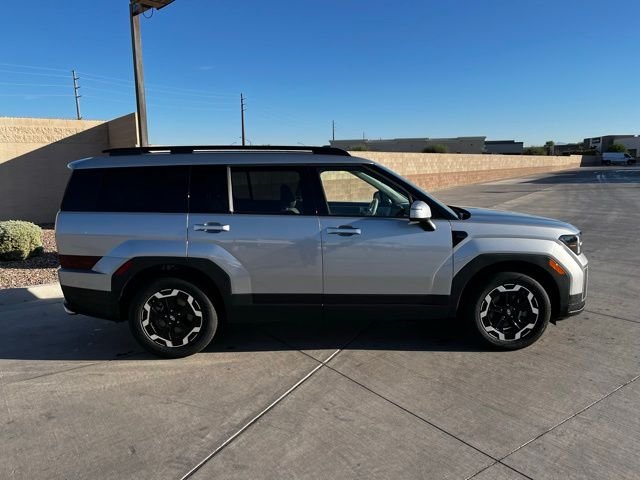 2025 Hyundai Santa Fe SEL photo 2