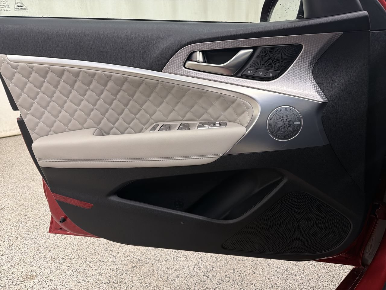 2023 GENESIS G70 Standard - Photo 18