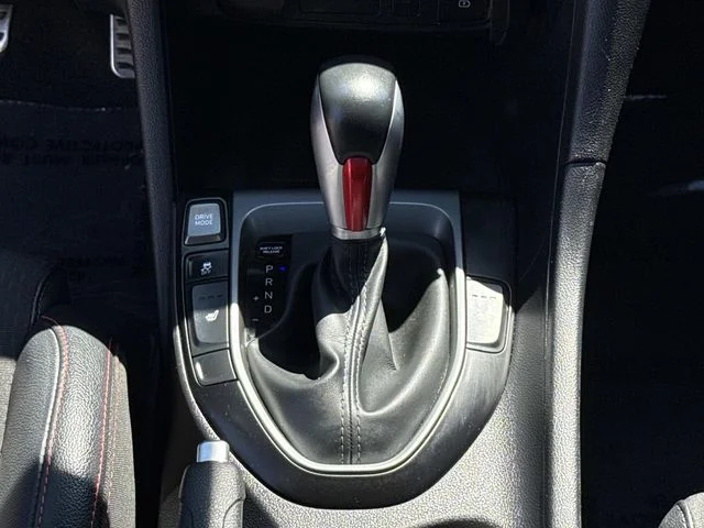 Used 2020 Black Hyundai Turbo image 21
