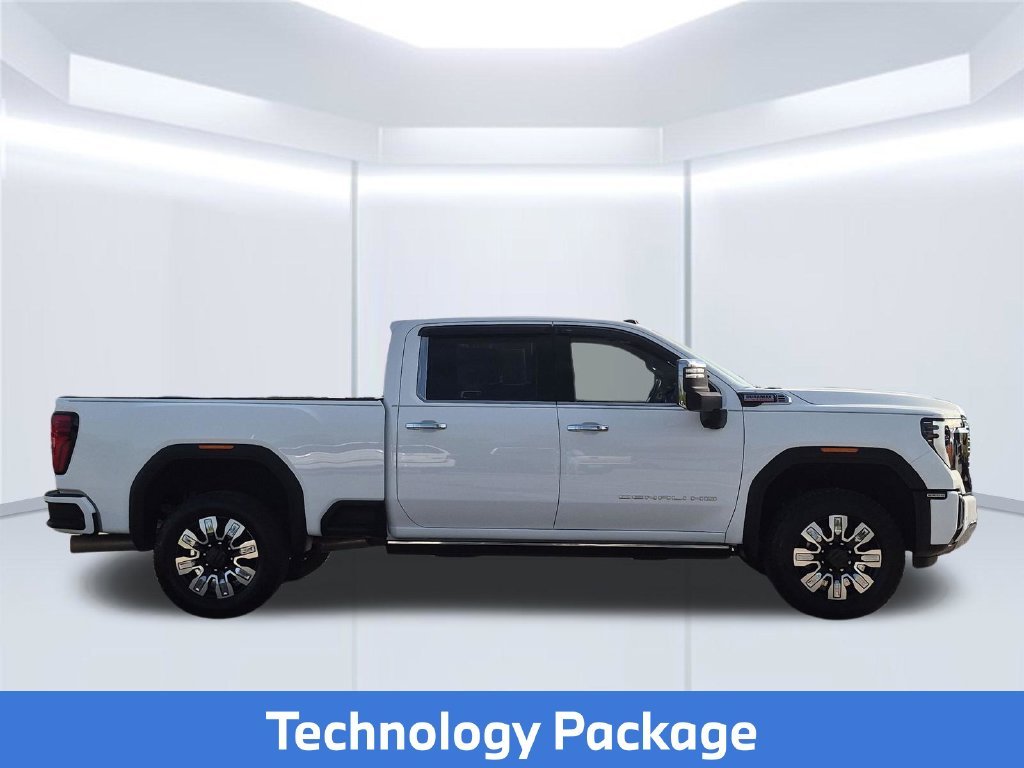 Used 2025 Summit White GMC Denali image 9