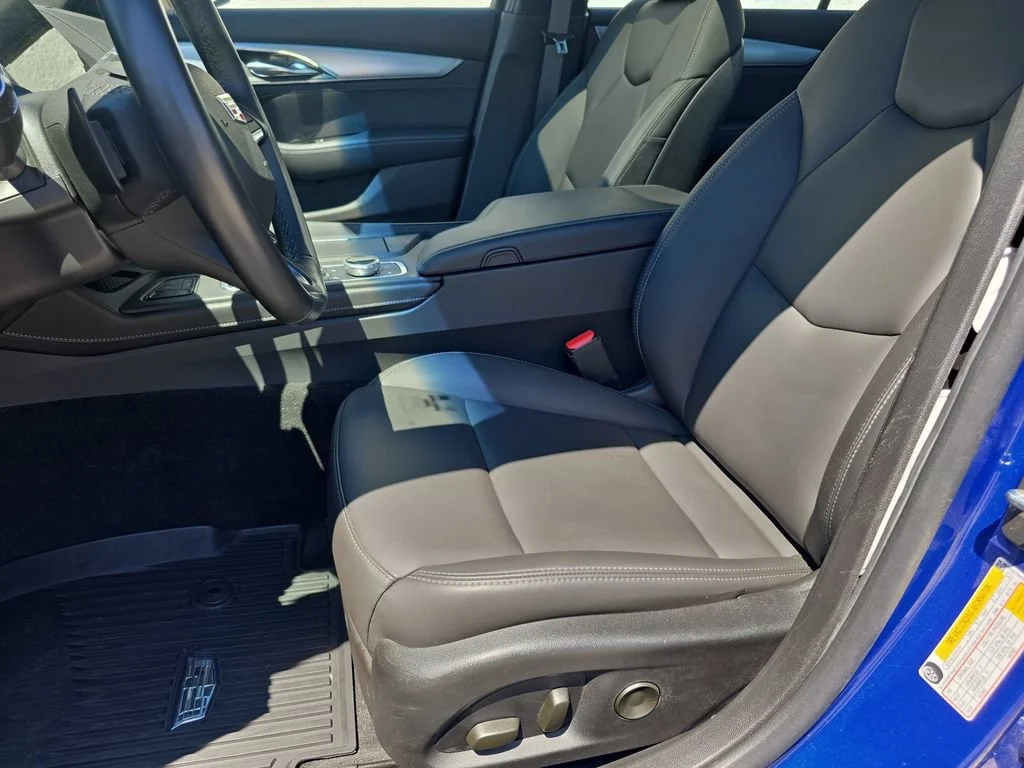 Used 2023 Wave Metallic Cadillac Luxury image 20