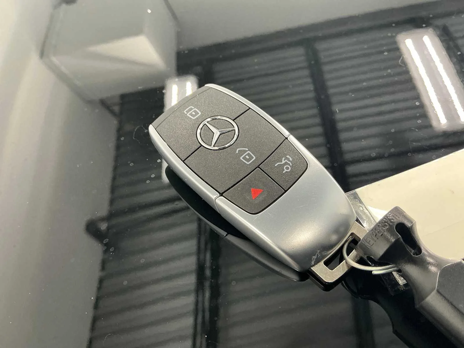 Certified Used 2026 Black Mercedes-Benz GLE 350 image 30