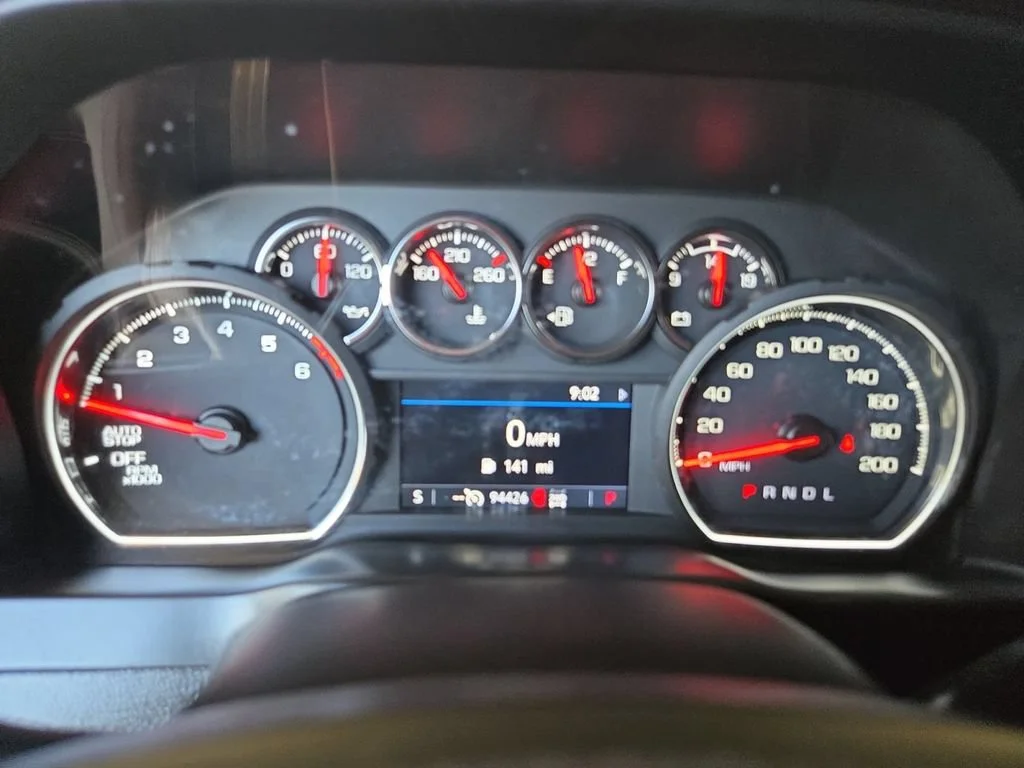 Used 2019 White Chevrolet LT image 14
