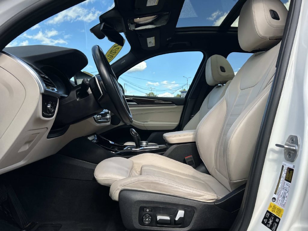Used 2021 White BMW xDrive30i image 17