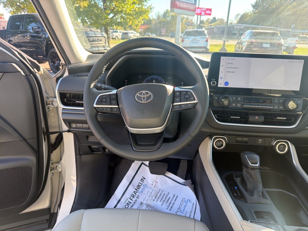 Used 2024 White Toyota XLE image 17