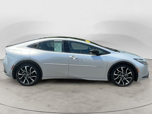 Used 2024  Toyota XSE Premium image 6