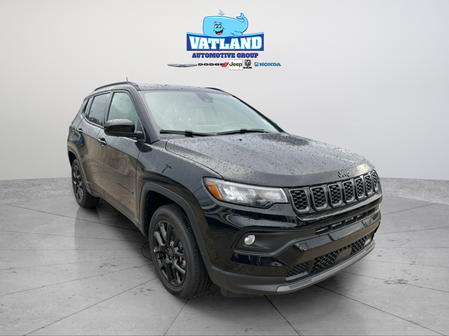 New 2026 Diamond Black Crystal Pearl-Coat Exterior Paint Jeep Latitude image 22