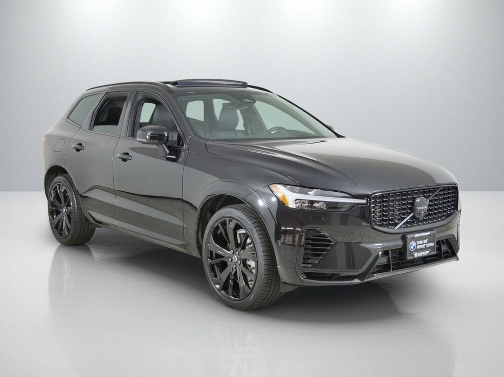 Used 2025 Black Volvo T8 Ultra Black Edition image 8