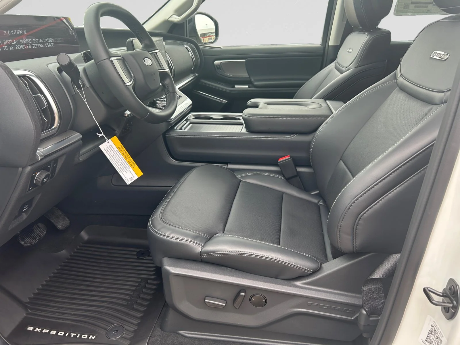 New 2027 Star White Metallic Tri-Coat Ford Platinum Max image 15