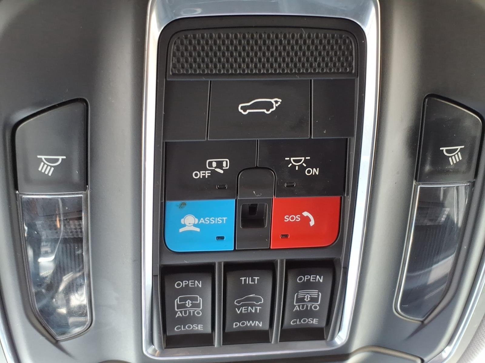Used 2021 Rocky Mountain Pearlcoat Jeep Limited image 22