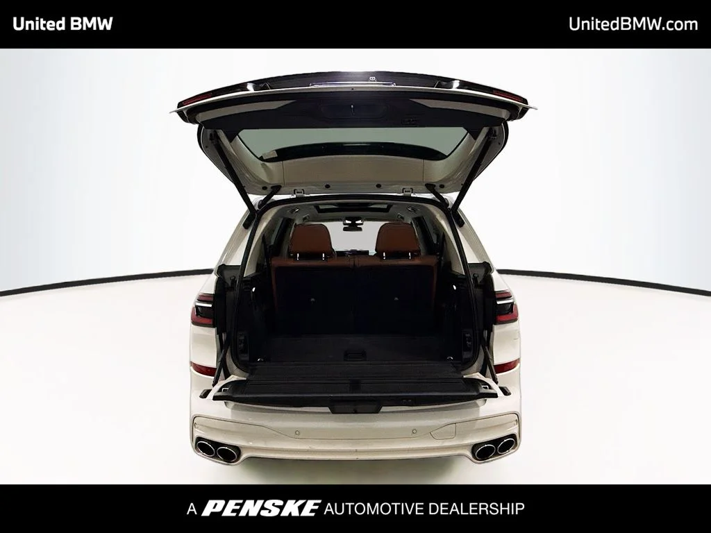 Used 2024 White Metallic BMW ALPINA XB7 image 15