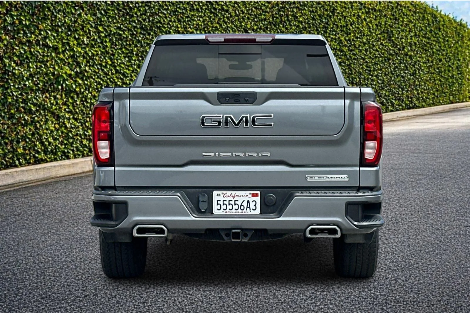 Used 2020 Gray GMC Elevation image 5