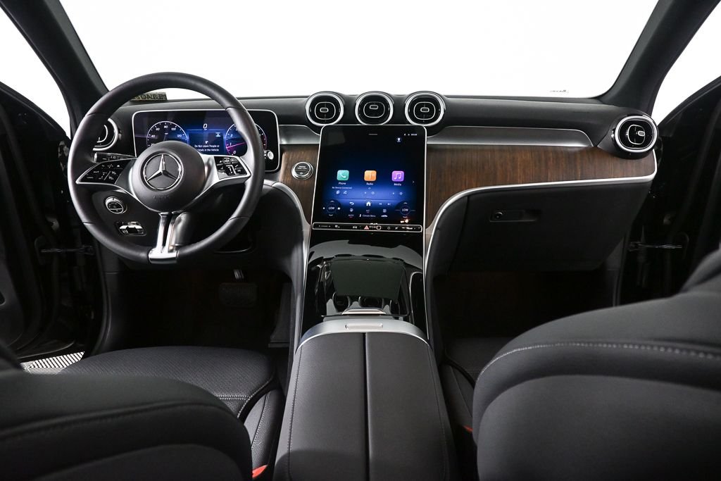 Certified Used 2026  Mercedes-Benz GLC 300 image 16