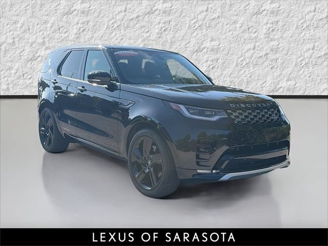 Used 2025 Santorini Black Metallic Land Rover Metropolitan Edition image 1