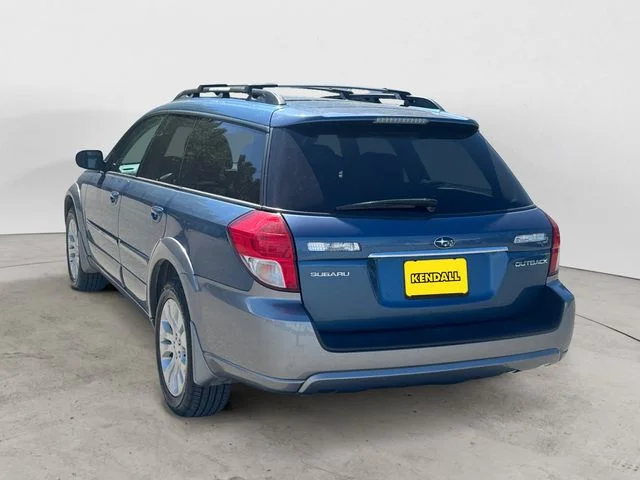 Used 2009 Quartz Silver Metallic Subaru 2.5i image 7
