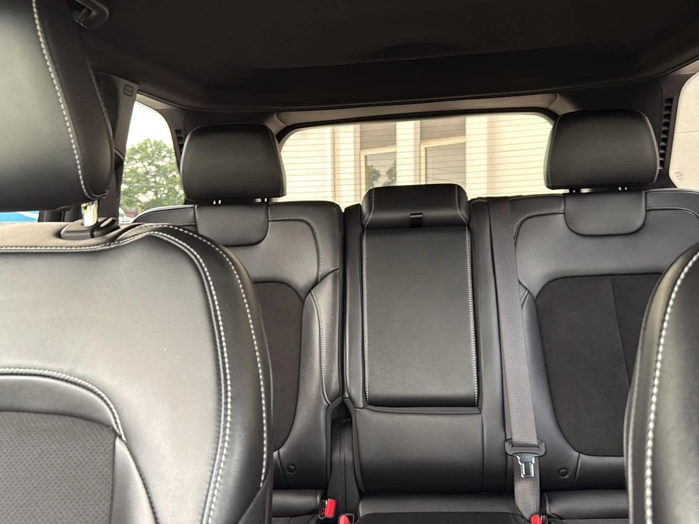 Used 2023 Bright White Clearcoat Jeep Altitude image 28