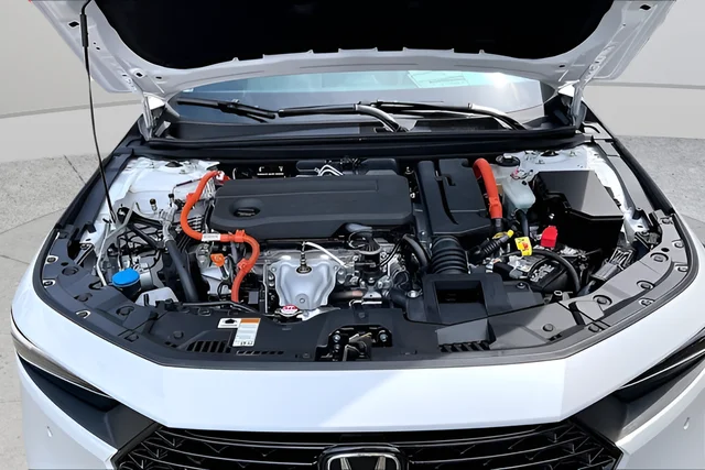 New 2026 Platinum White Pearl Honda EX-L Hybrid image 11
