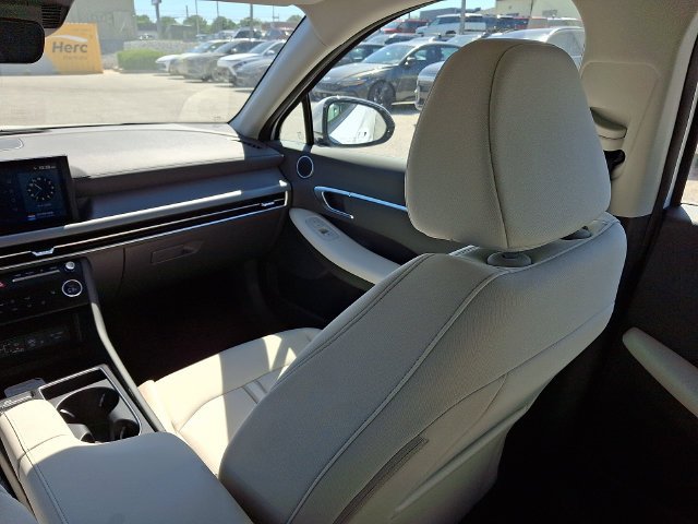New 2026 White Hyundai SEL Sport image 11