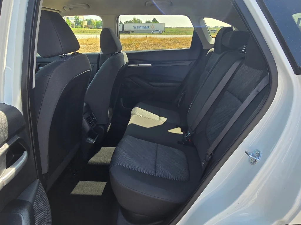 Used 2026 Snow White Pearl Kia LX image 15