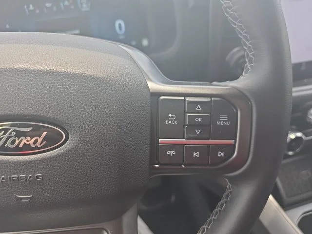 Used 2024 Black Ford XLT image 18