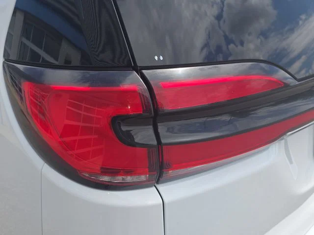 Used 2022 White Chrysler Touring L image 35