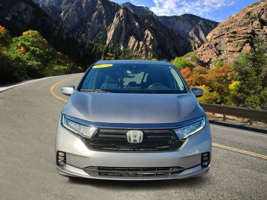 Used 2023 Silver Honda Touring image 6