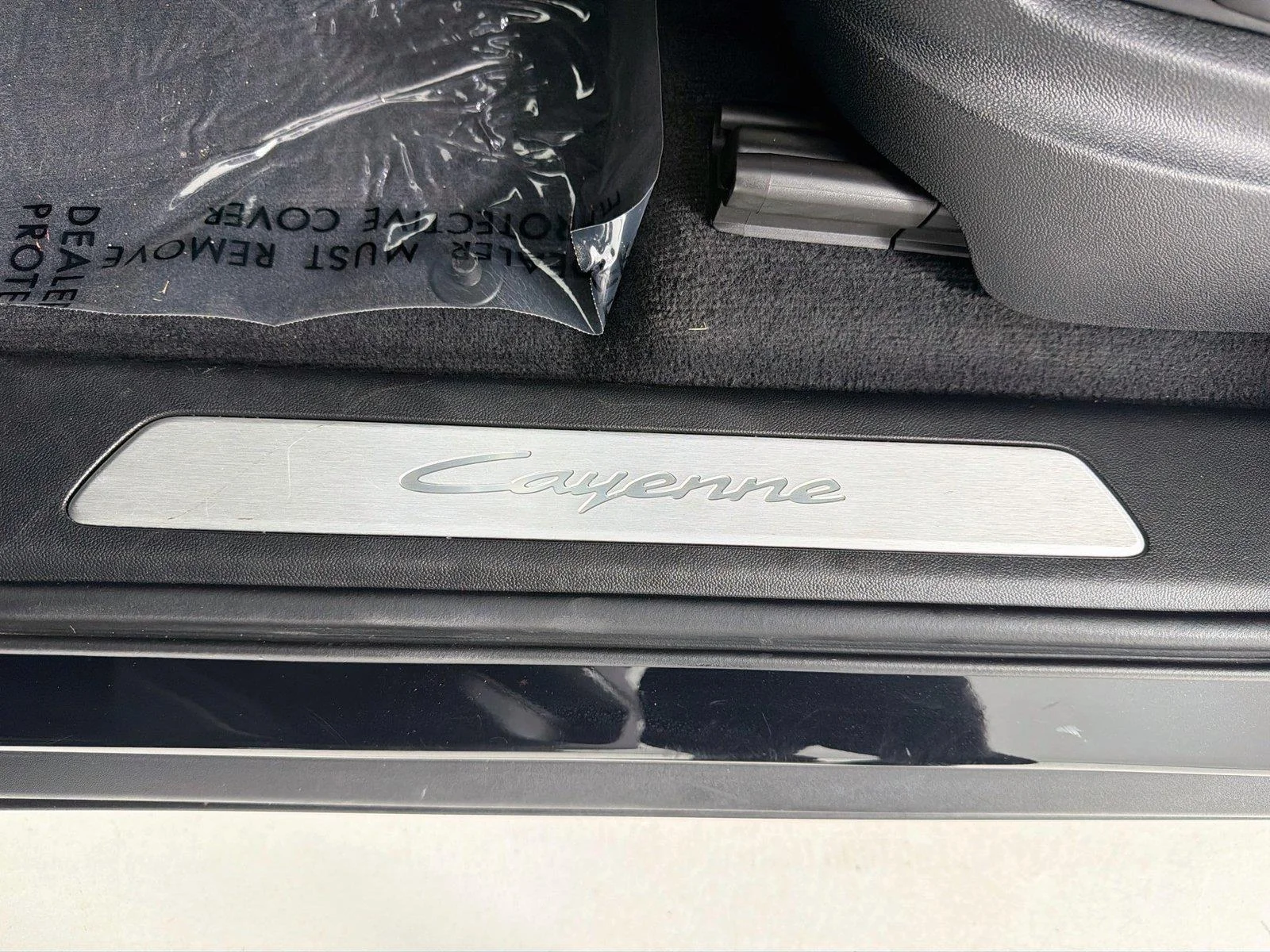 Certified Used 2024 Chromite Black Metallic Porsche  image 11