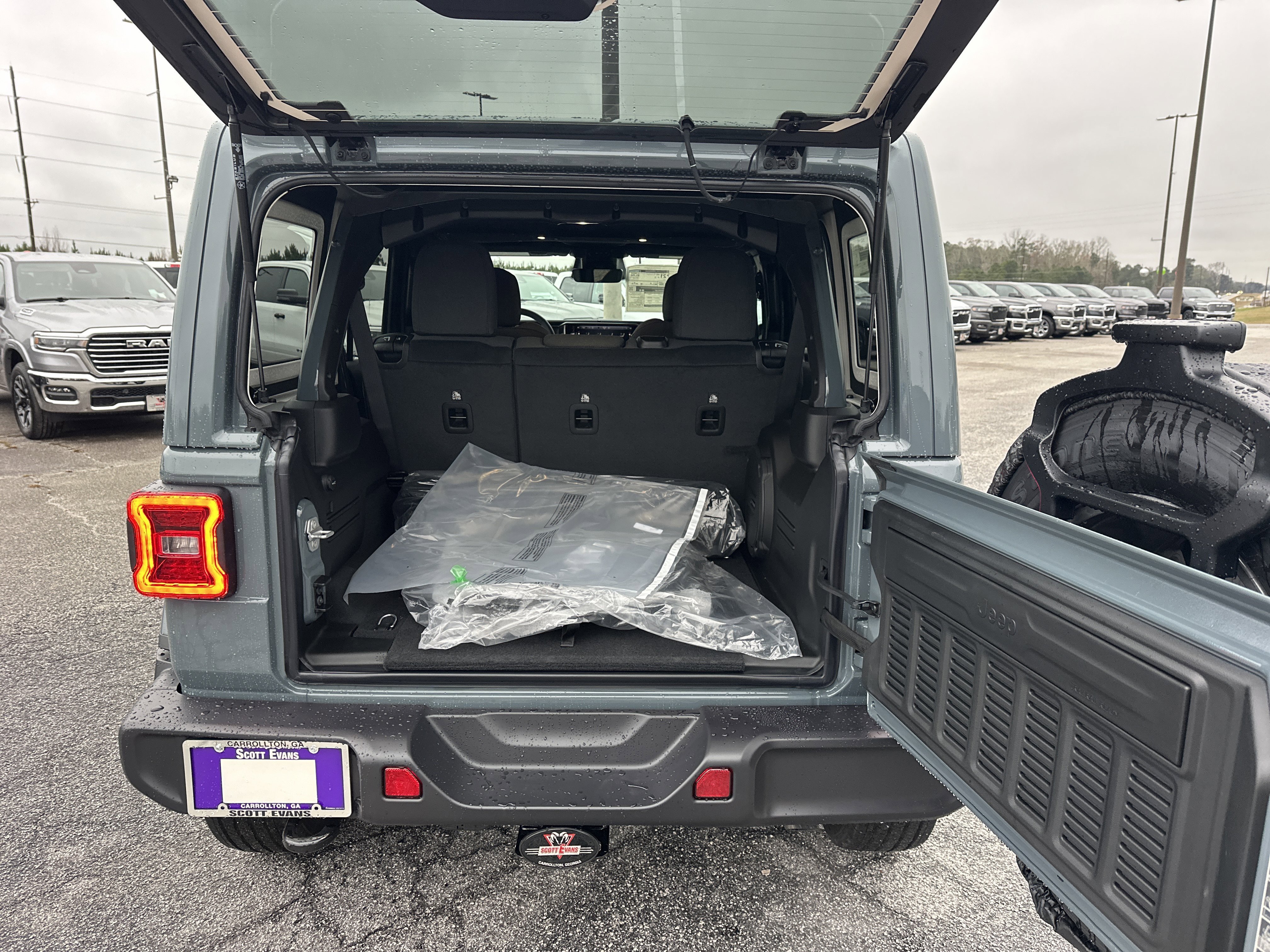 New 2026 Anvil Clear-Coat Exterior Paint Jeep Sahara image 19