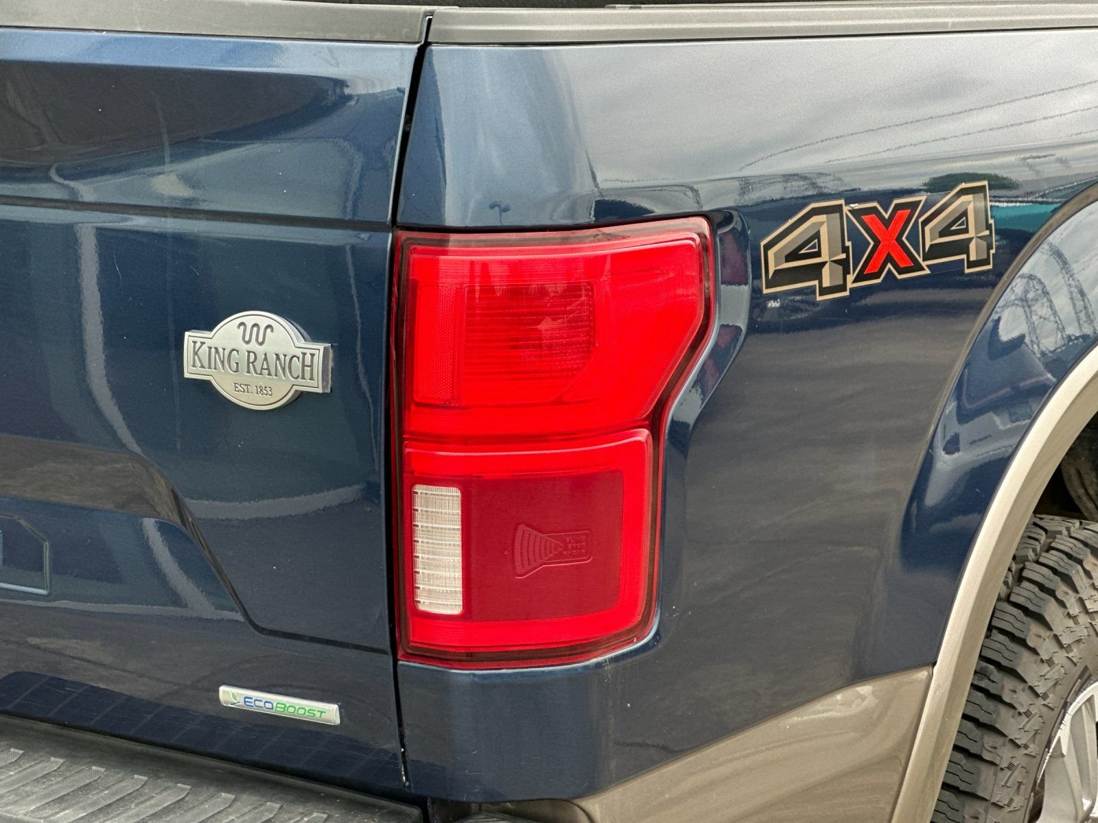 Used 2020 Stone Gray Metallic Ford King Ranch image 23