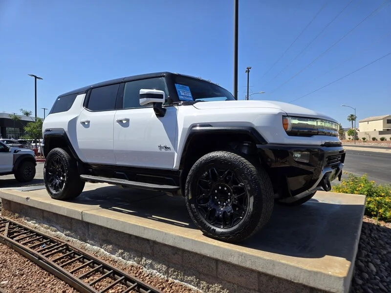 Used 2025 GMC HUMMER EV 2X with VIN 1GKT0NDE3SU115515 for sale in Henderson, NV
