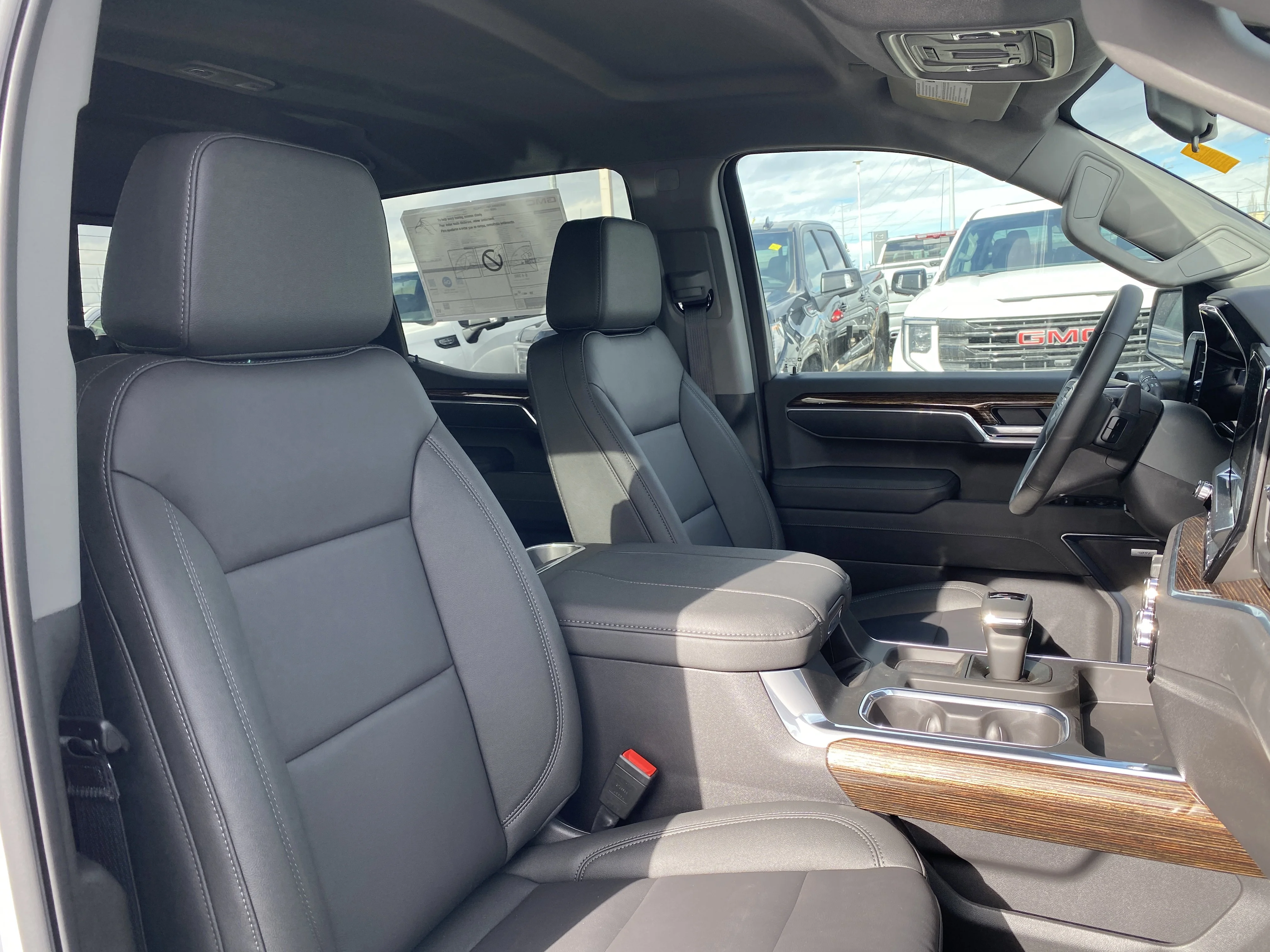 New 2026 Summit White GMC Elevation image 30