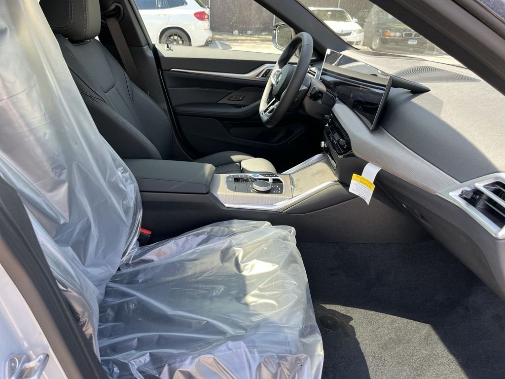 New 2026 Gray BMW xDrive40 image 25