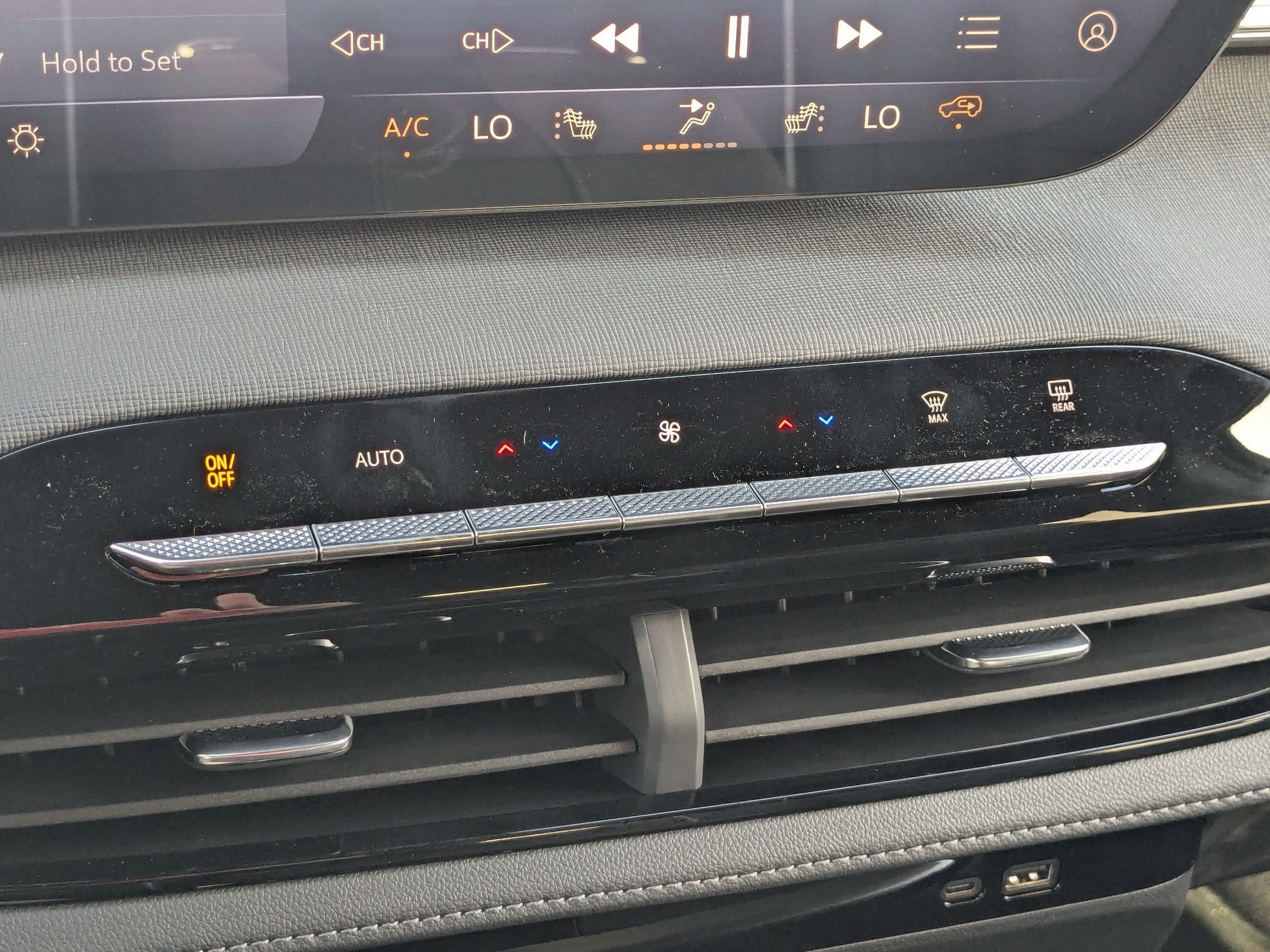 2026 Buick Enclave Preferred - Photo 19