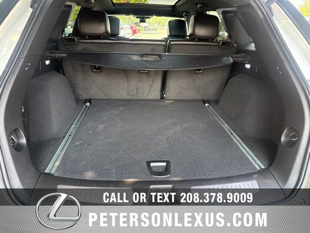 Used 2023 White Cadillac Sport image 21
