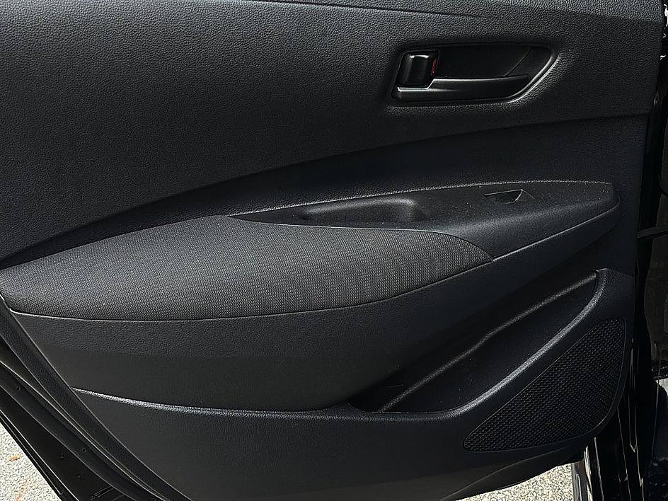 Used 2025 Midnight Black Metallic Toyota LE image 11
