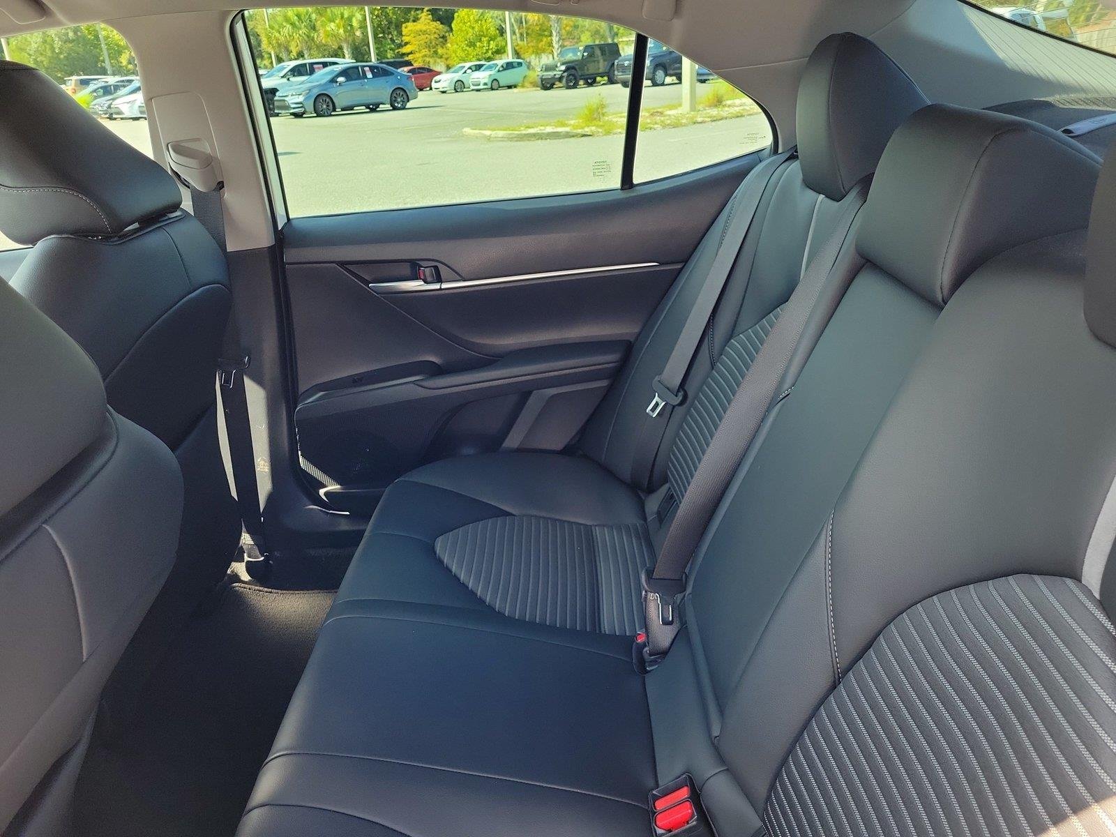 Used 2023 Ice Cap Toyota SE image 13