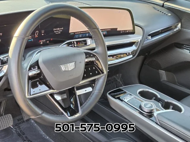 Used 2024 Green Cadillac Luxury image 10