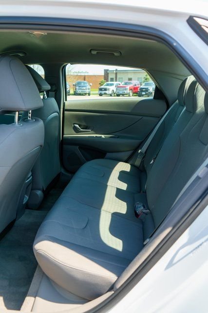 Used 2024 White Hyundai SE image 11