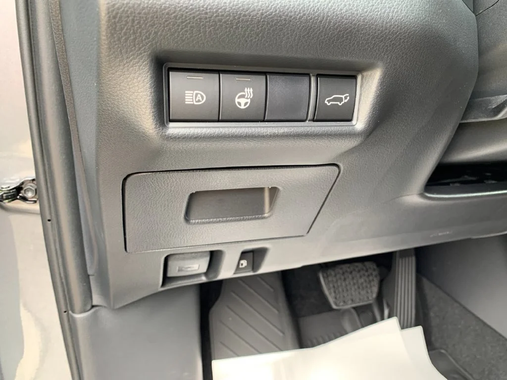 Used 2026  Toyota Platinum image 32