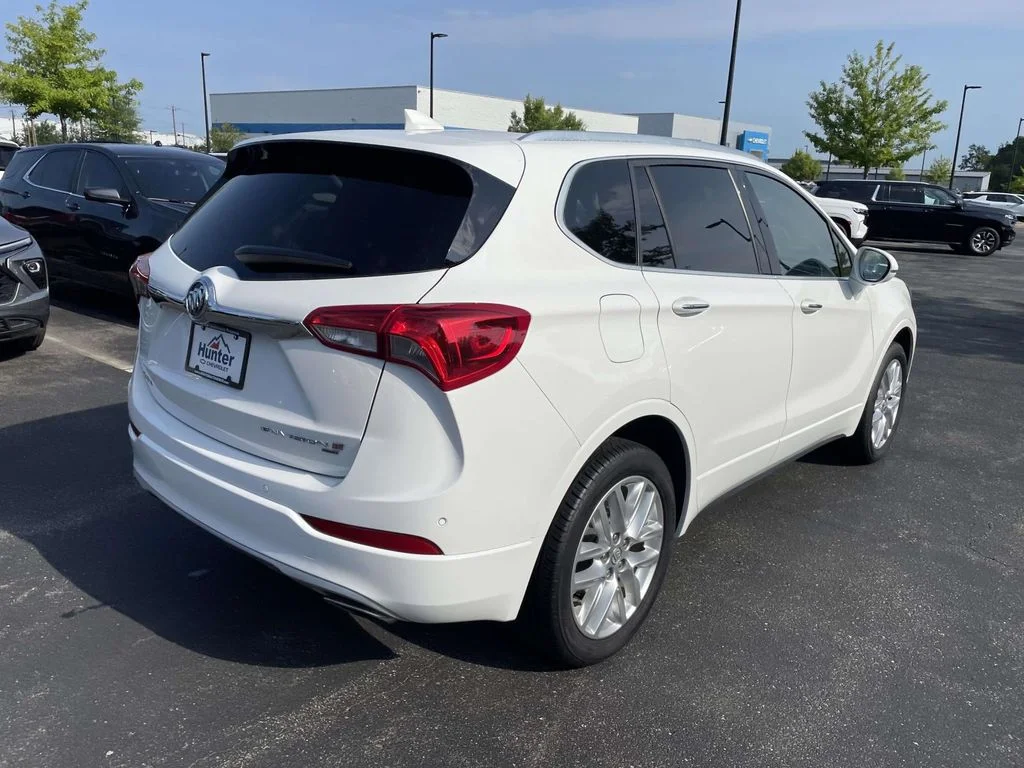 Used 2020 SUMMIT WHITE Buick Premium II image 6