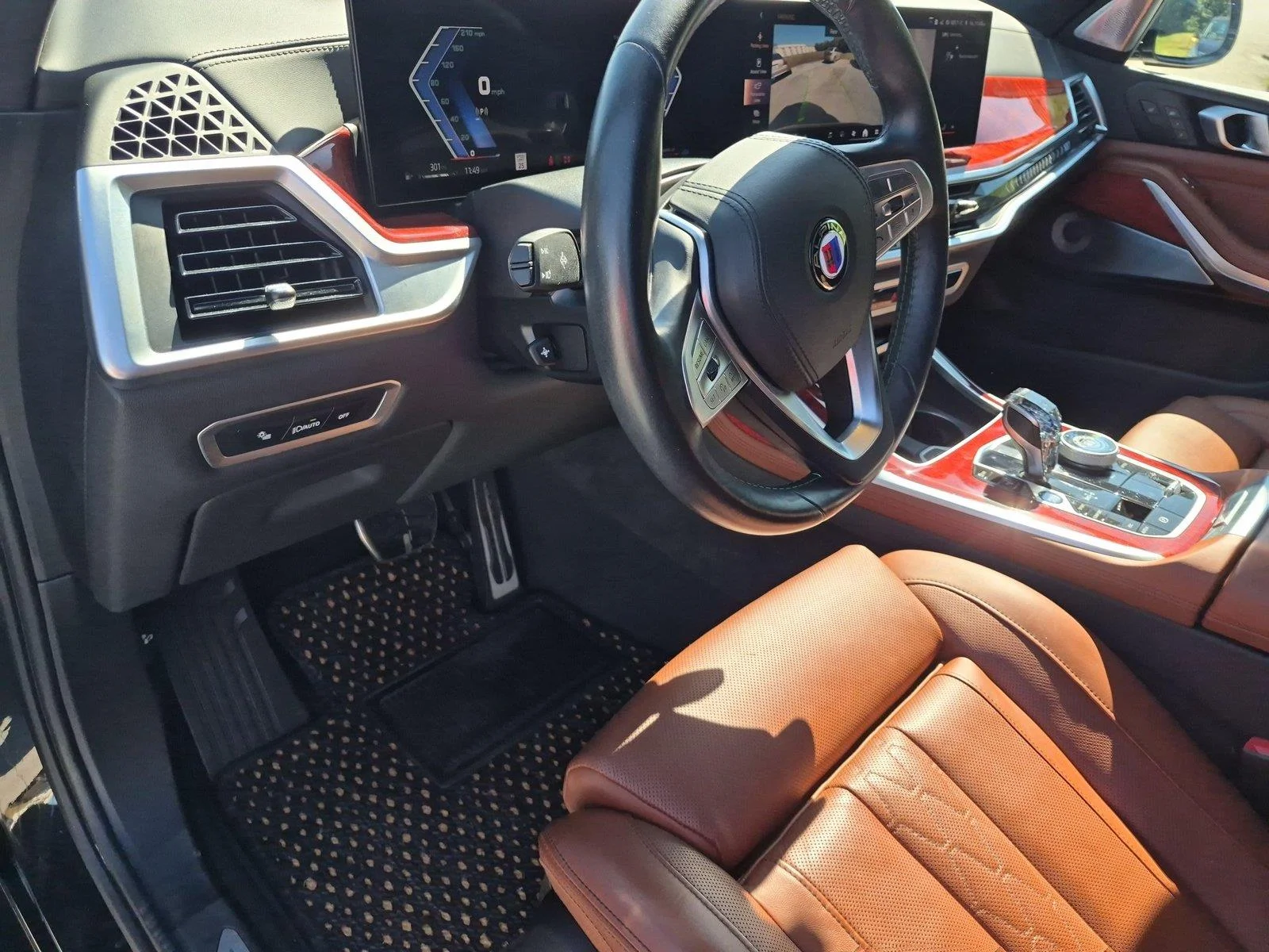 Used 2024 Black Sapphire Metallic BMW ALPINA XB7 image 18