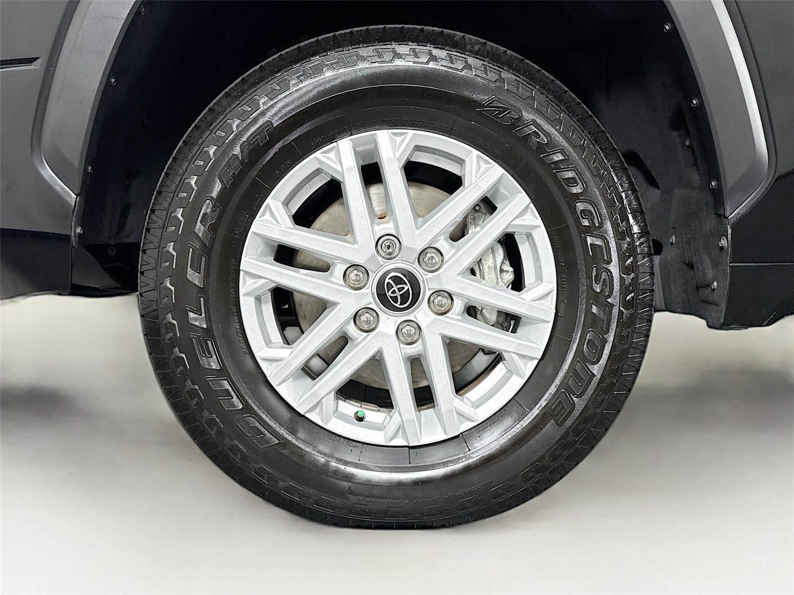 Used 2023 Midnight Black Metallic Toyota SR5 image 43