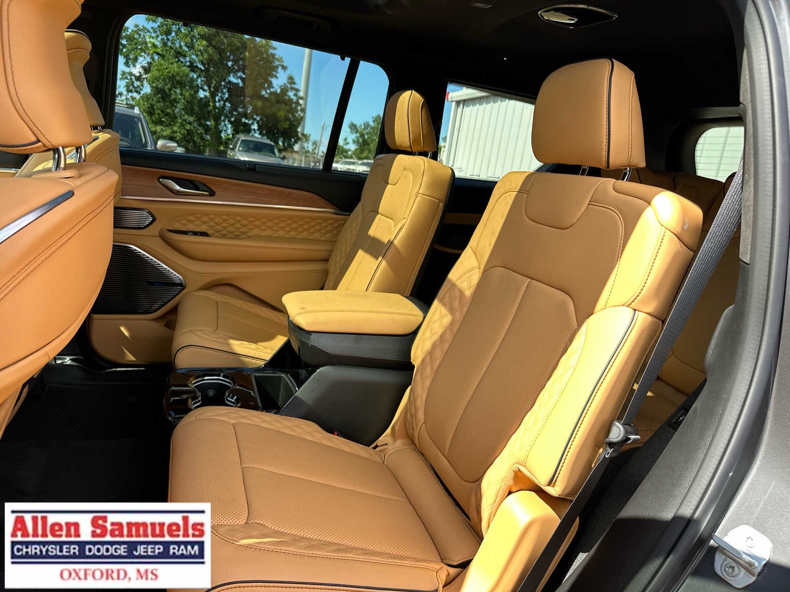 New 2026 Baltic Gray Metallic Clear-Coat Exterior Paint Jeep Summit image 16