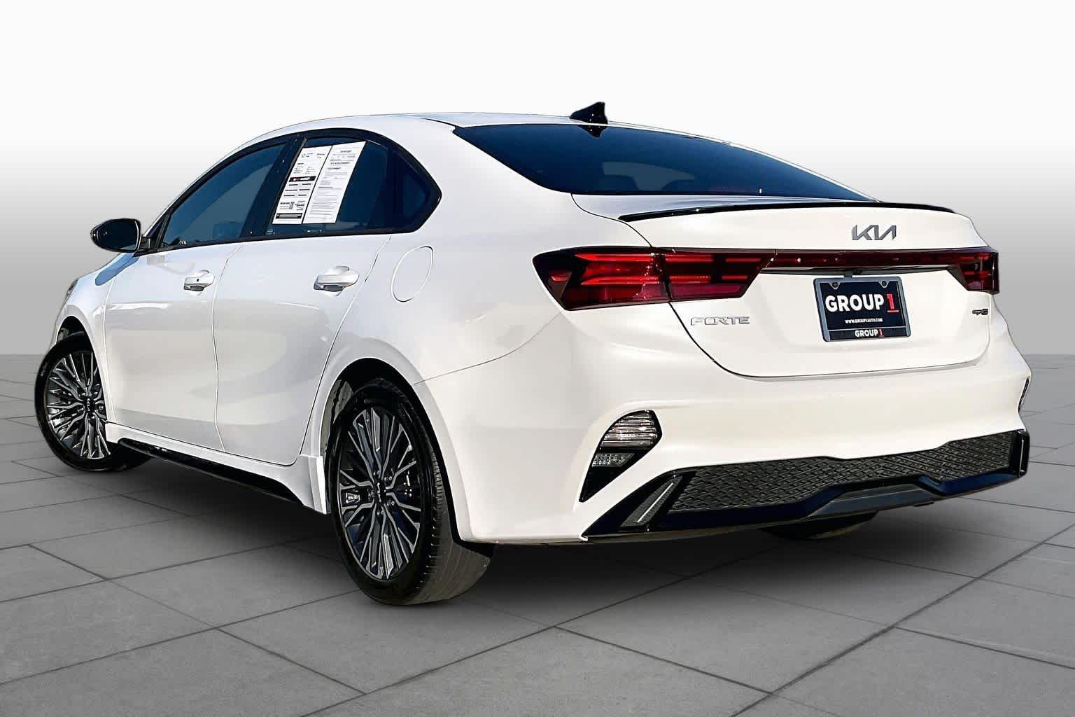 Used 2024 Snow White Pearl Kia GT-Line image 12